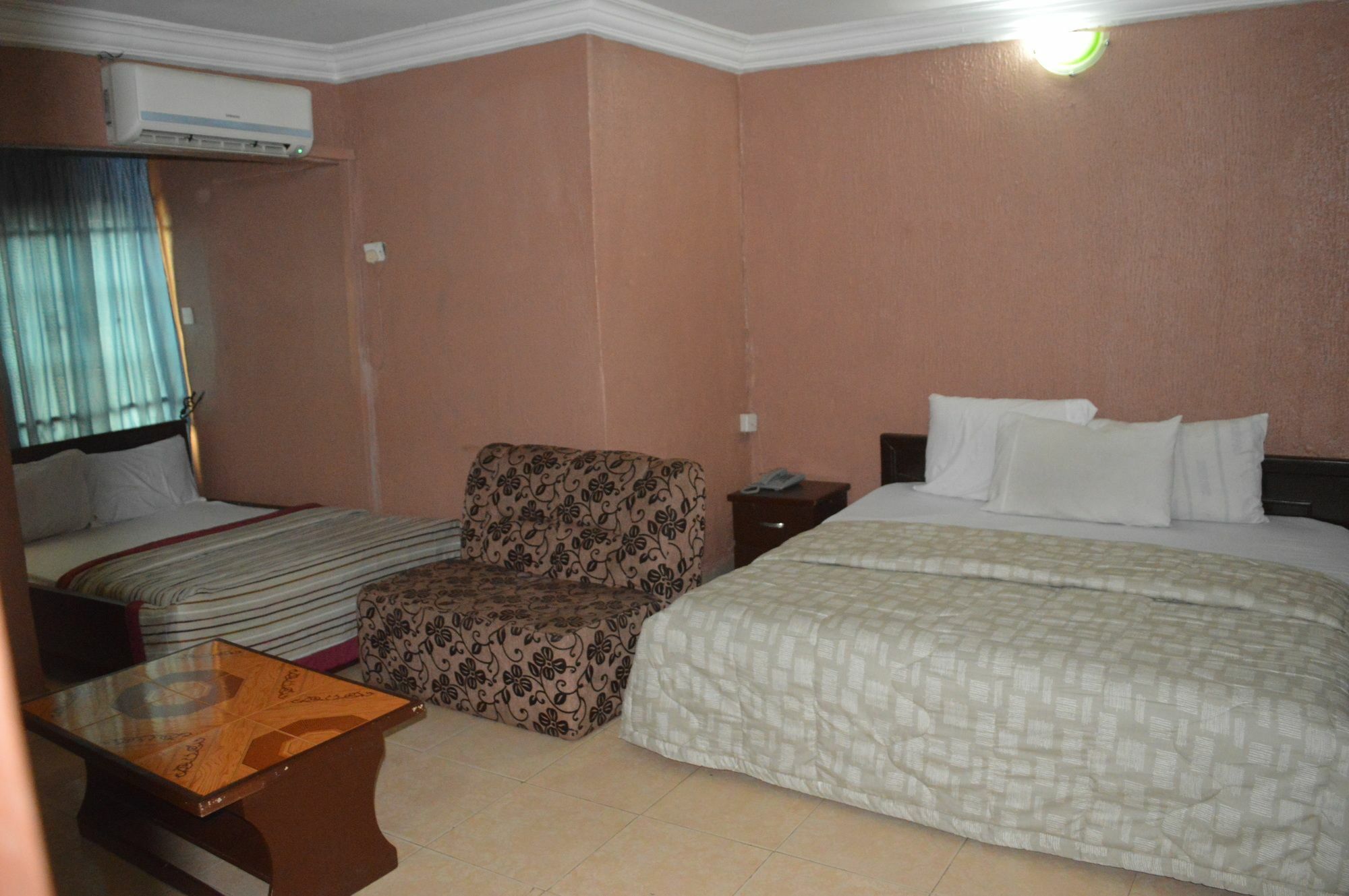 Hardrock Hotel And Suites Lagos Exterior photo